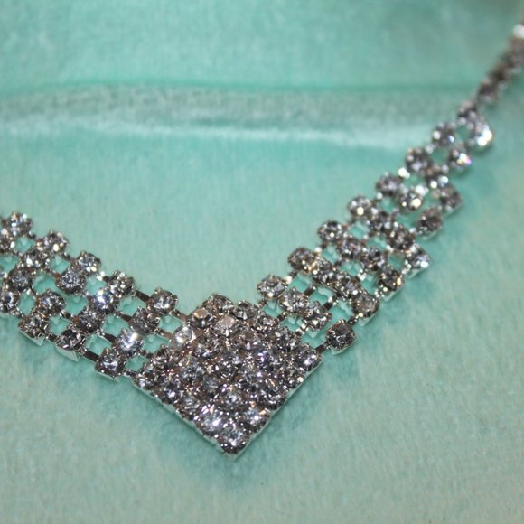 Nwt: Silver Diamond Shaped Clear Crystal Necklace - Picture 3 of 3